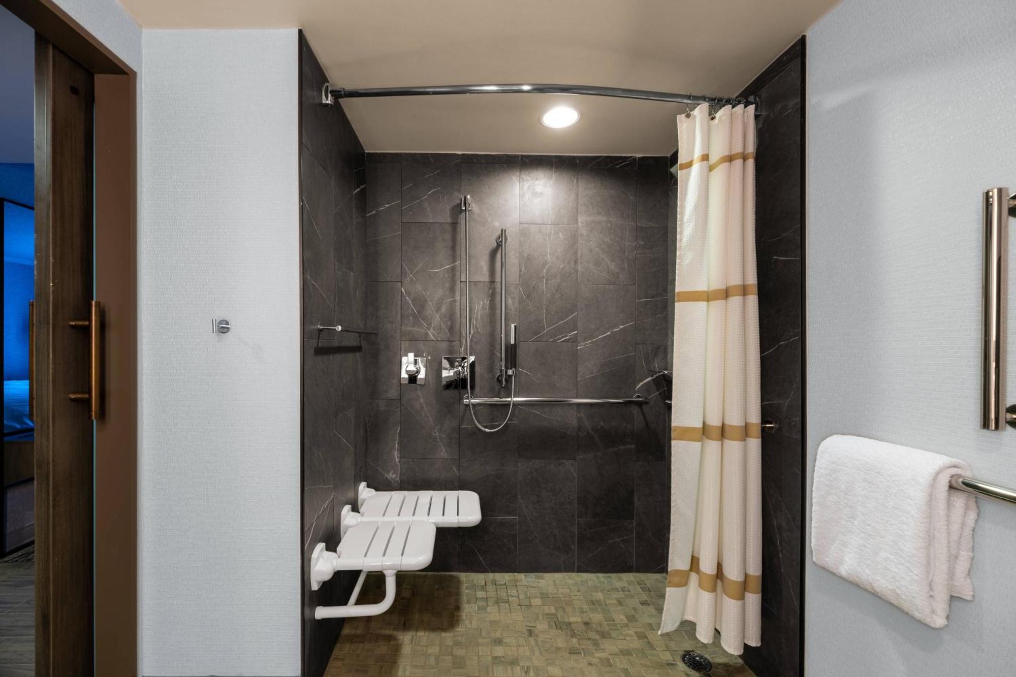 Hotel Courtyard By Marriott Chicago At Medical District-Uic Exteriér fotografie